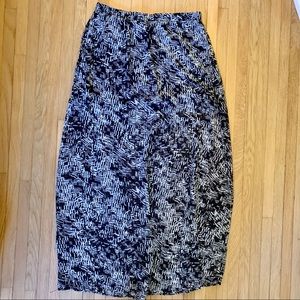 Forever 21 Black & White Flowy Maxi Skirt